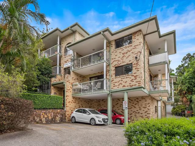 Apartment for rent in Toombul, Queensland