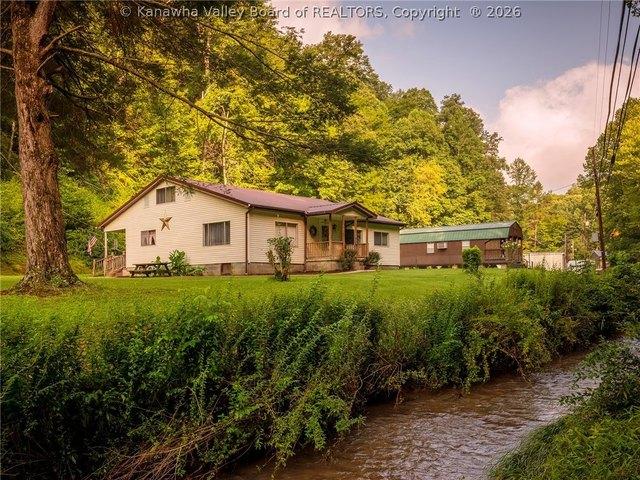 House for sale in Alkol, West Virginia