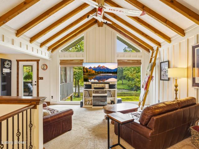 House for sale in Shepherdsville, Kentucky