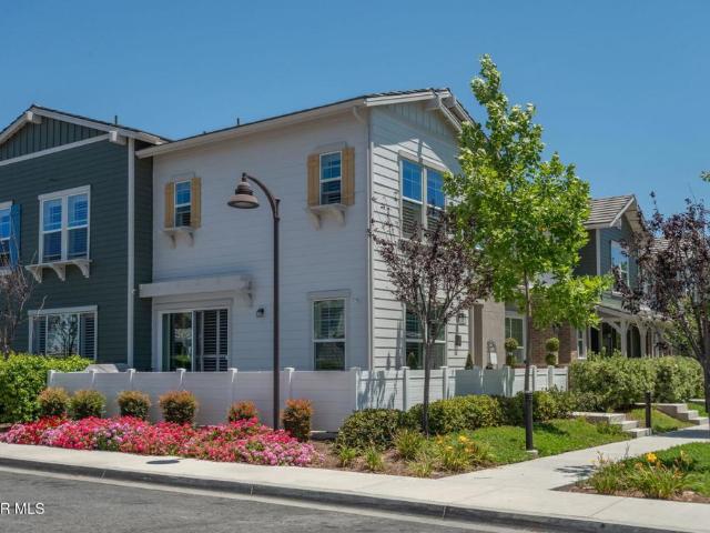 Townhouse for sale in Simi Valley, California