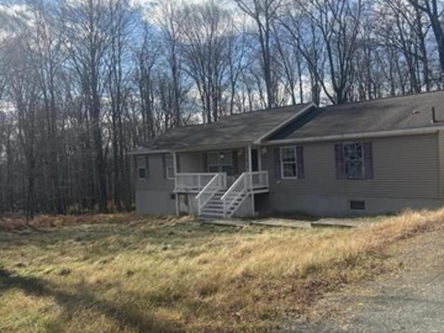 House for sale in Canadensis, Pennsylvania