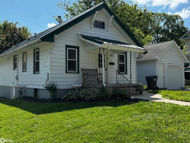 House for sale in Clarinda, Iowa