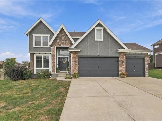 House for sale in Eagle Glen, Raymore