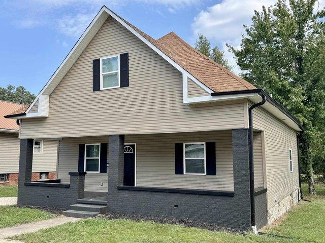 House for sale in Oakland City, Gibson County