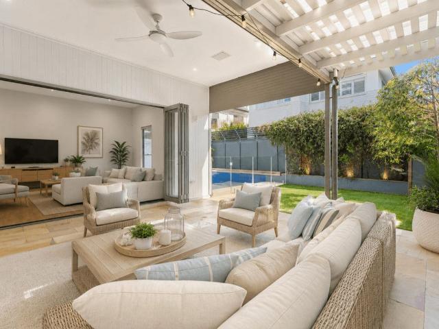 Apartment for rent in Mermaid Beach, Gold Coast City
