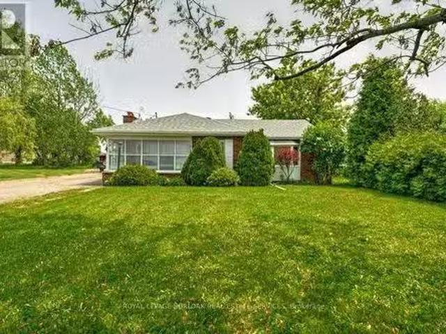 House for sale in Ancaster, Ontario