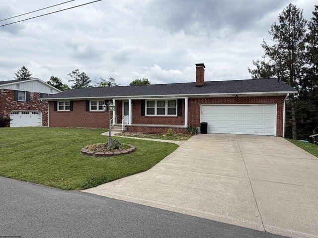 House for sale in Elkins, West Virginia