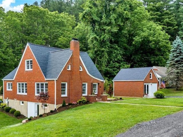 House for sale in West Jefferson, North Carolina