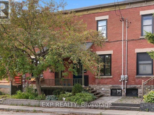 Townhouse for rent in Mulhurst Bay, Ontario