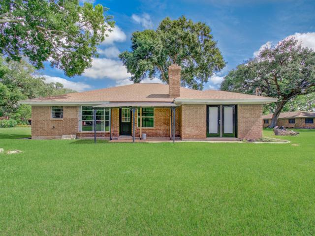 House for sale in Clute, Texas