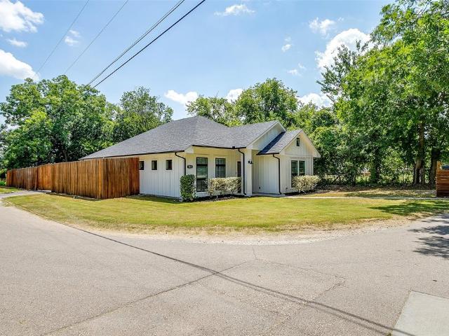 House for sale in Ellis, Texas