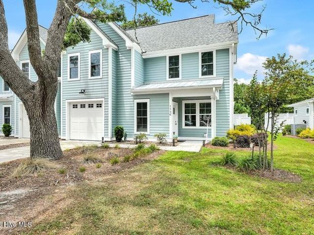 Townhouse for sale in Southport, North Carolina