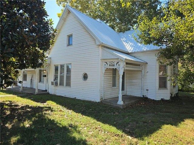 House for sale in El Dorado Springs, Cedar County