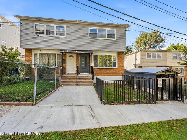 House for sale in Staten Island, New York