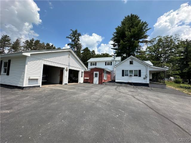 House for sale in Oneida, New York