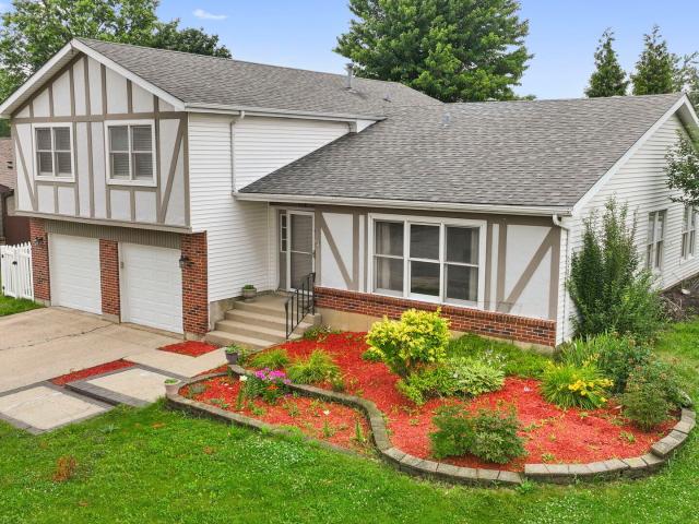 House for sale in Glendale Heights, Illinois