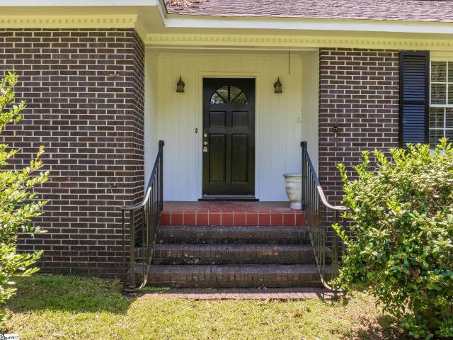 House for sale in Clinton, South Carolina
