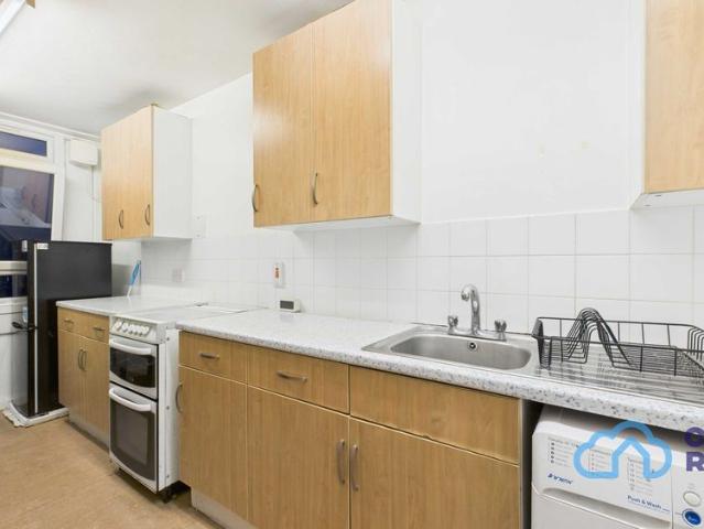 Room for rent in Cubitt Town, Greater London