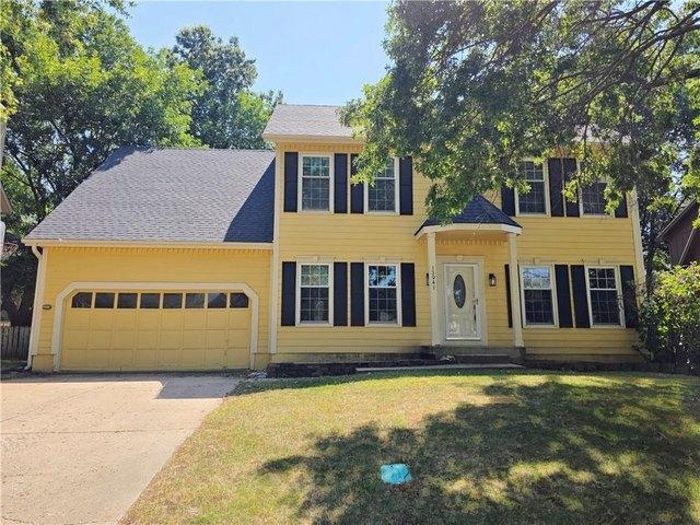 House for sale in Olathe, Johnson County
