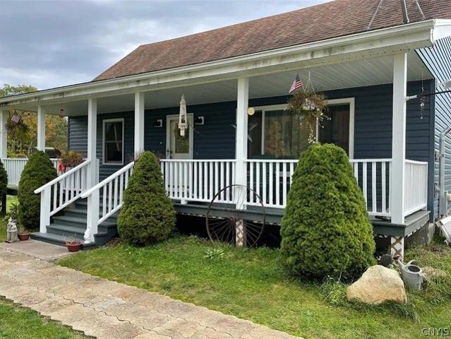 House for sale in Oneida, New York