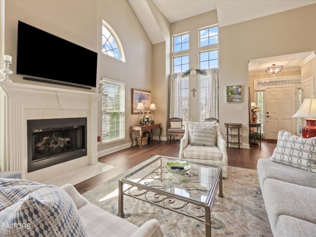 House for sale in Derby Chase, Farragut
