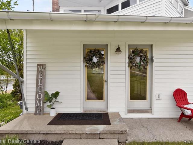 House for sale in Hell, Pinckney