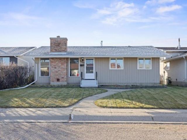 House for sale in Caernarvon, Edmonton