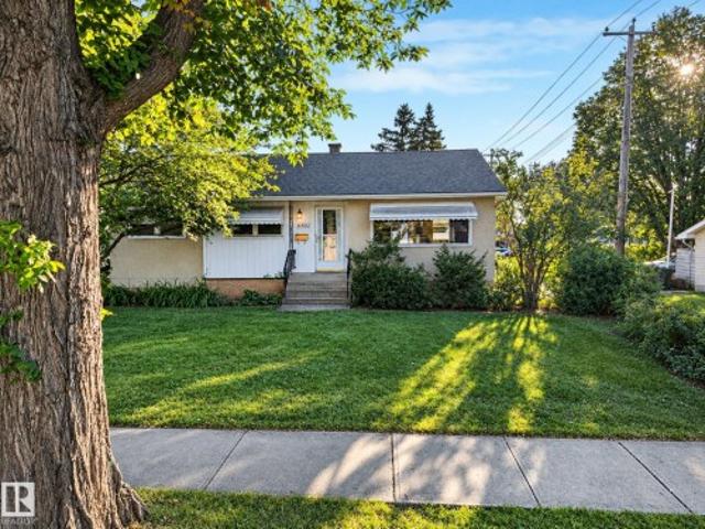 House for sale in Wedgewood, Alberta