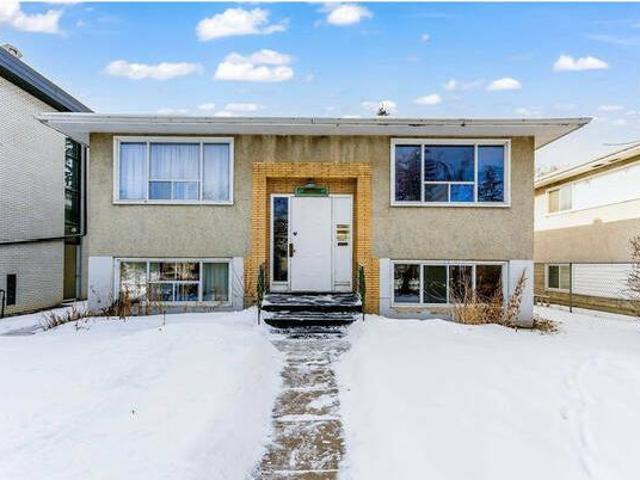House for sale in Edmonton