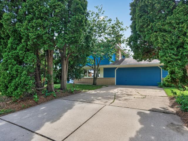 House for sale in Burnsville, Minnesota