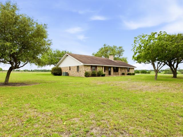 House for sale in Weimar, Texas