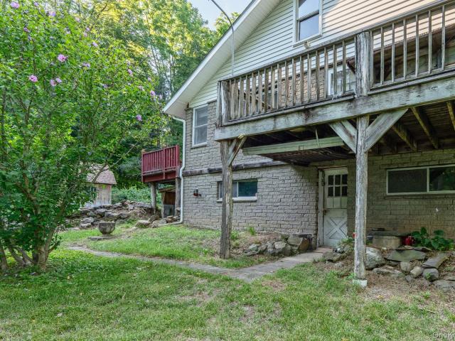 House for sale in Lake Katrine, New York