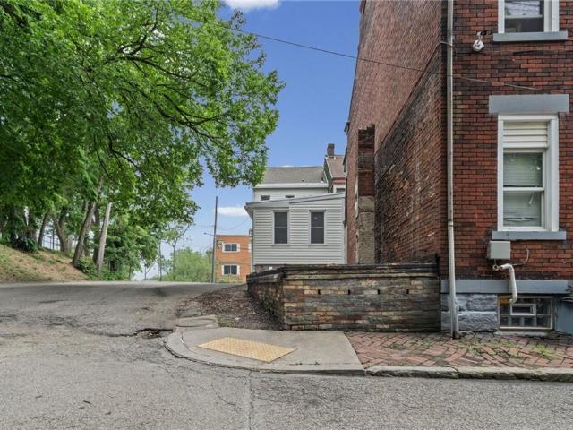 Property for sale in Pittsburg, Pennsylvania