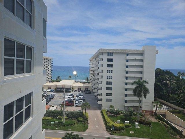 Condo for sale in Hillsboro Beach, Florida