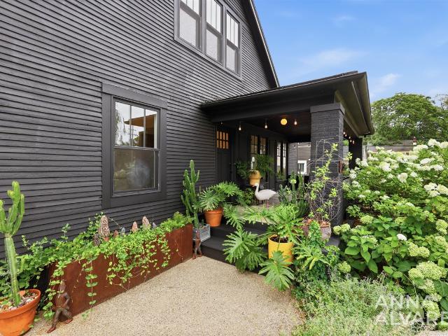 House for sale in Third Ward, Grand Rapids
