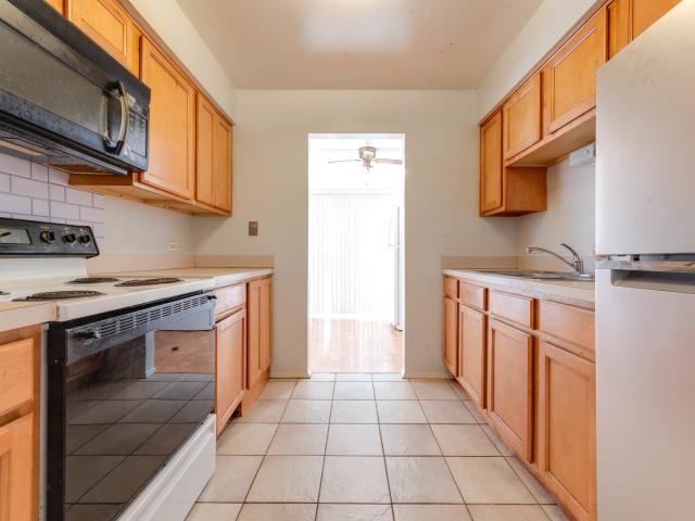 Condo for sale in Deerfield, Illinois