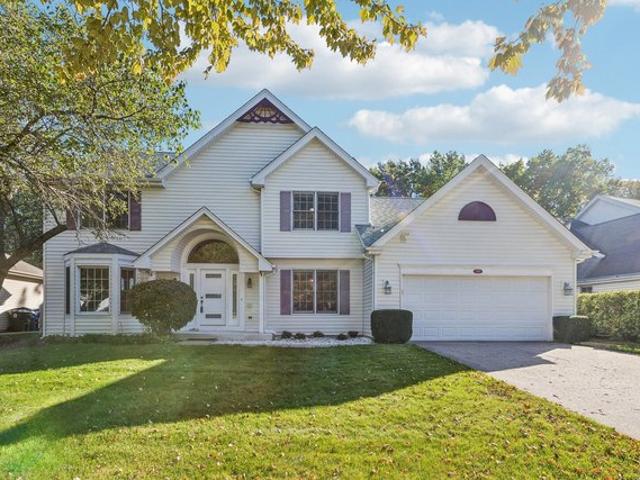 House for sale in Algonquin, McHenry County