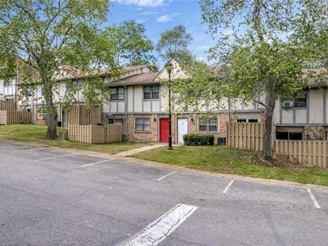 Townhouse for sale in Stone Mountain, Georgia