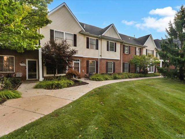 Condo for sale in Howell, Michigan