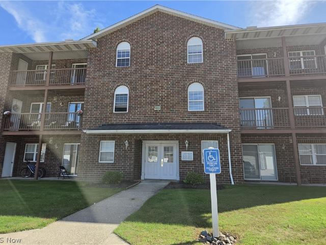 Condo for sale in Broadview Heights, Cuyahoga County