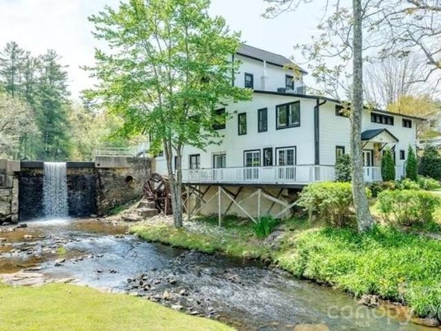 Condo for sale in East Flat Rock, North Carolina