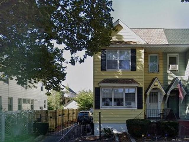 House for sale in Queens, Arverne