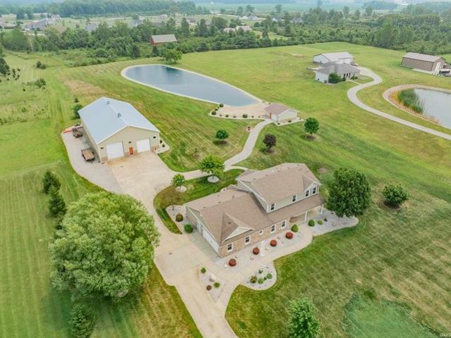 House for sale in Roanoke, Indiana