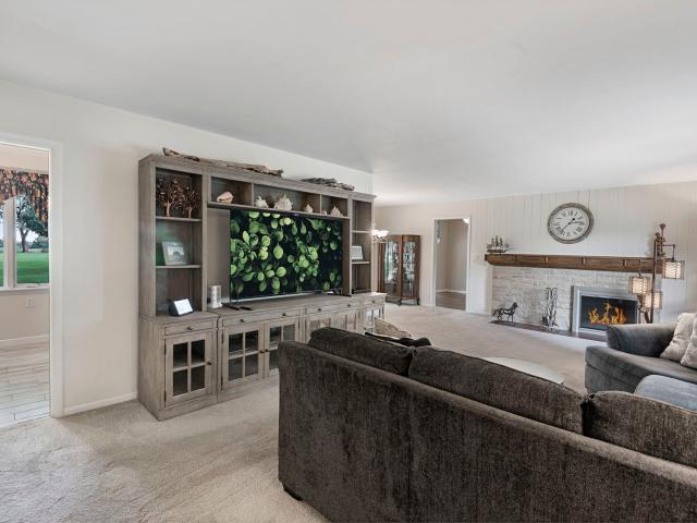 House for sale in Mchenry, Illinois
