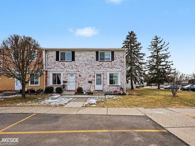 Townhouse for sale in Utica, Michigan