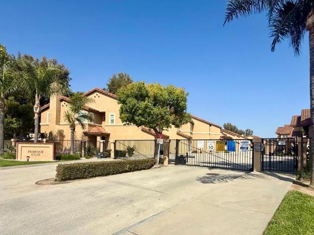 Townhouse for sale in Santa Fe Springs, California