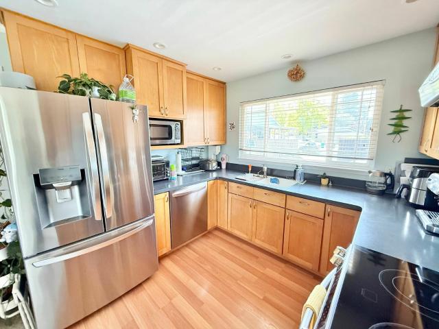 Duplex for sale in Redwood City