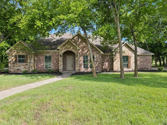 House for sale in Ellis, Texas