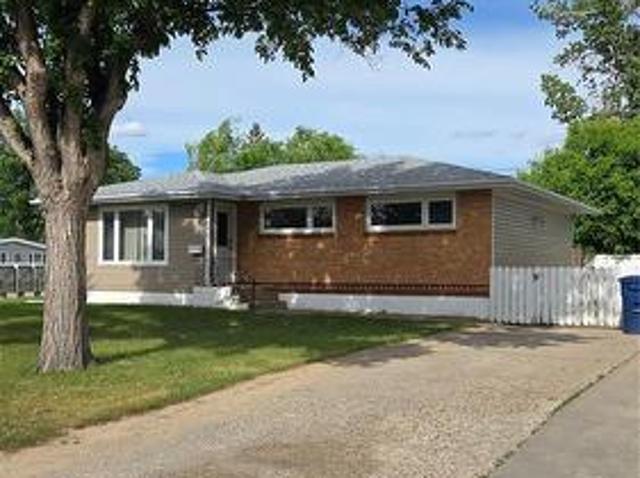 House for sale in Moose Jaw, Saskatchewan