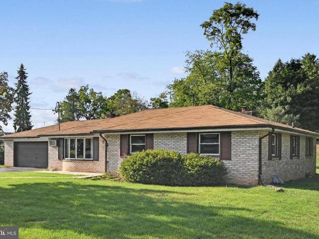 House for sale in Sunset, North Lebanon Township